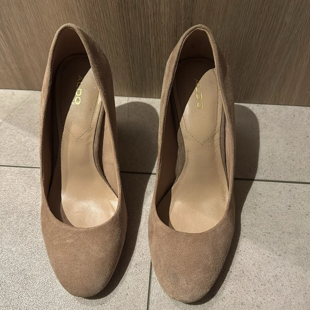 Aldo Camel Suede Block Heels - Picture 2 of 6